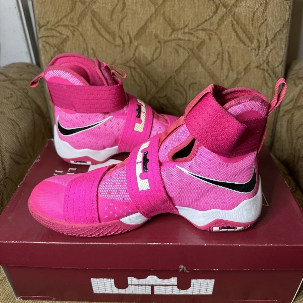 Nike LeBron Zoom Soldier‎ 10 Pink Breast Cancer Kay Yow Sneakers Men's Size 9
